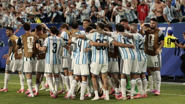 Jugadores de la Selección Argentina celebrando un gol en el Mundial 2026