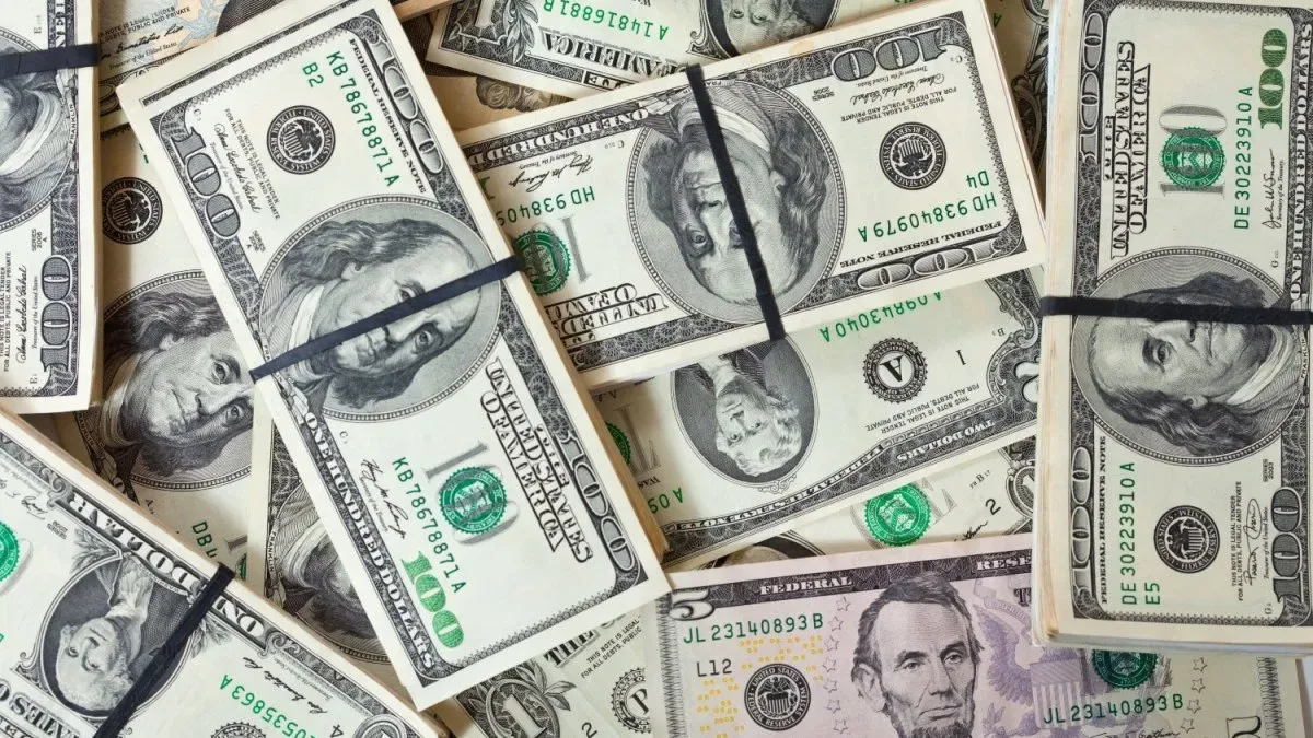 Cotizaciones del dólar blue, oficial, MEP y CCL en pantallas financieras