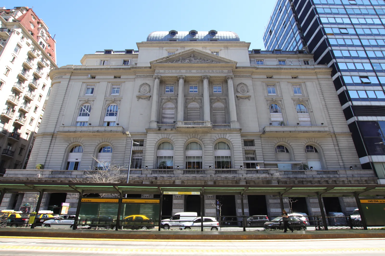 Fachada de la Bolsa de Comercio de Buenos Aires