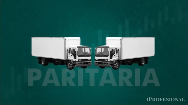 Camionero al volante de un camión de carga en ruta argentina