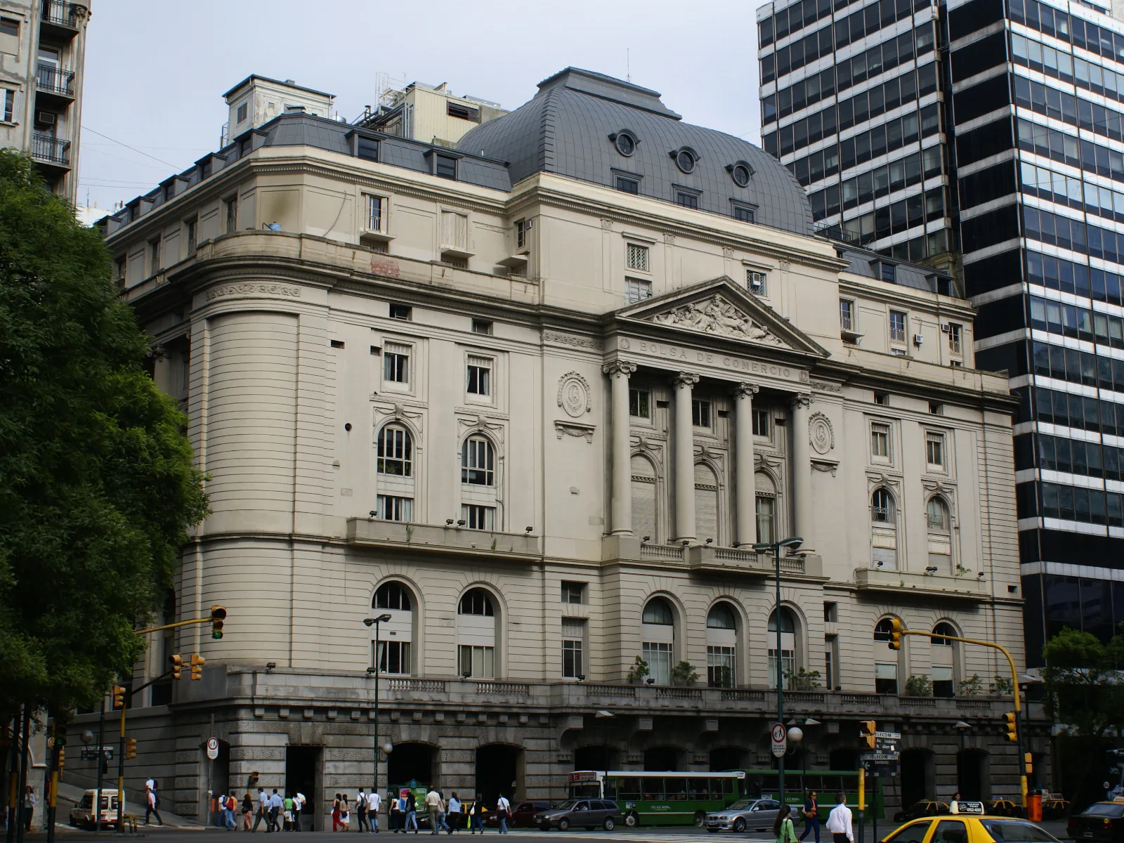 La principal criptomoneda rebotó con fuerza tras la corrección de los últimos días, mientras los inversores monitorean las co